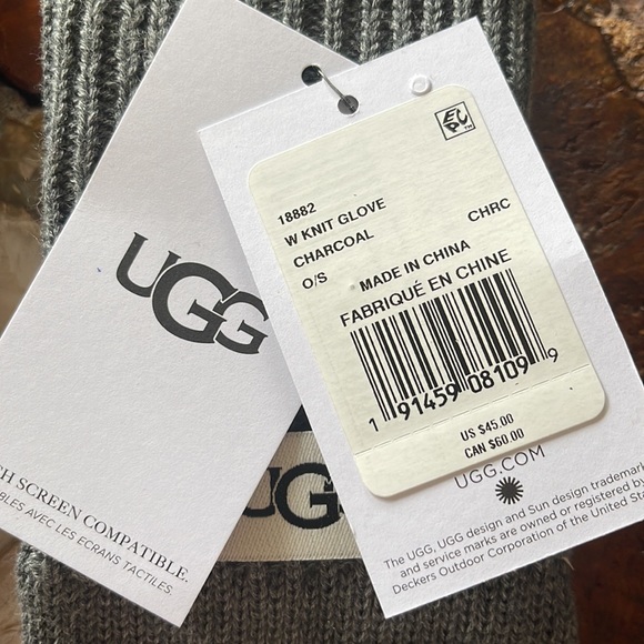 NWT UGG gloves one size - Picture 2 of 10